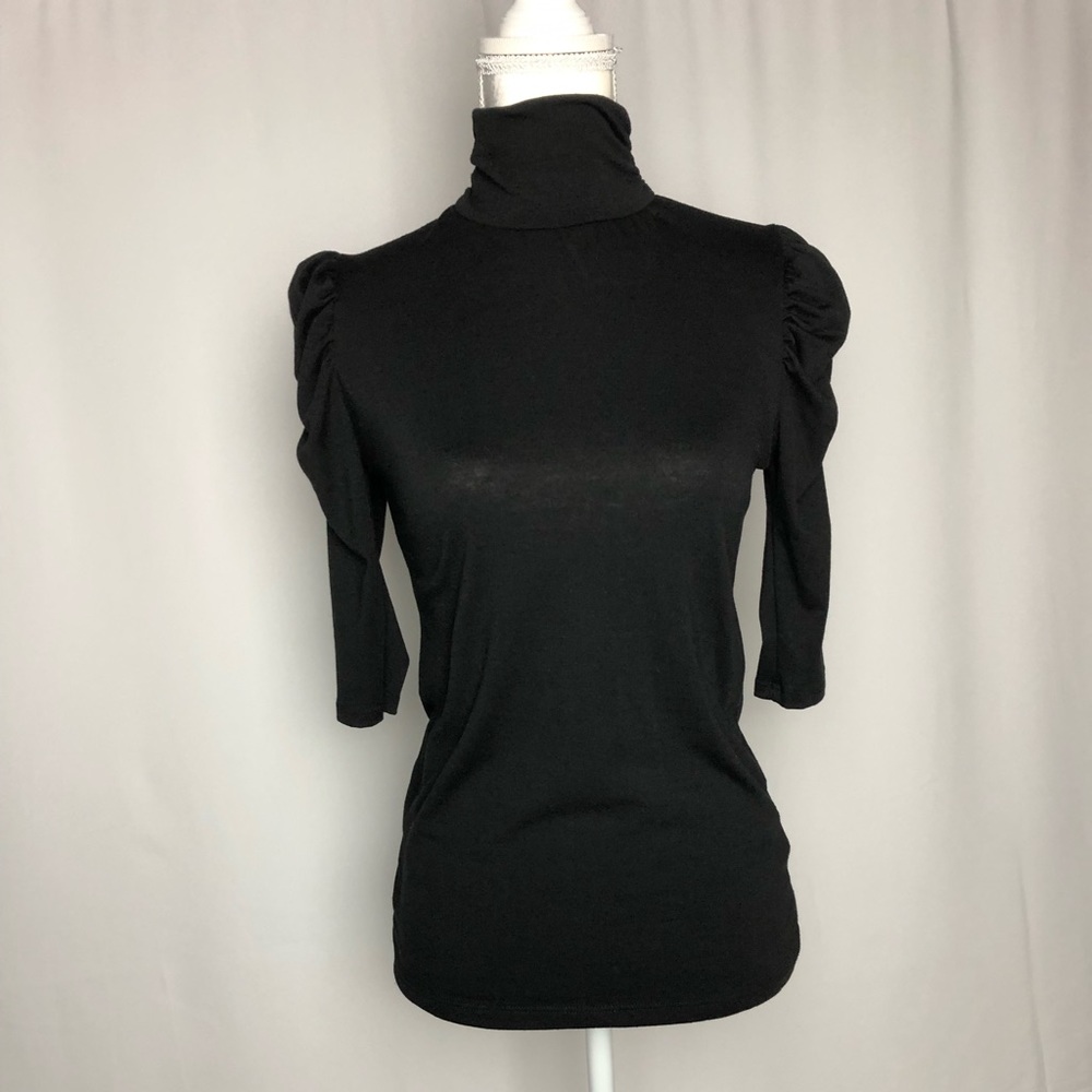 Black Short Sleeve Top